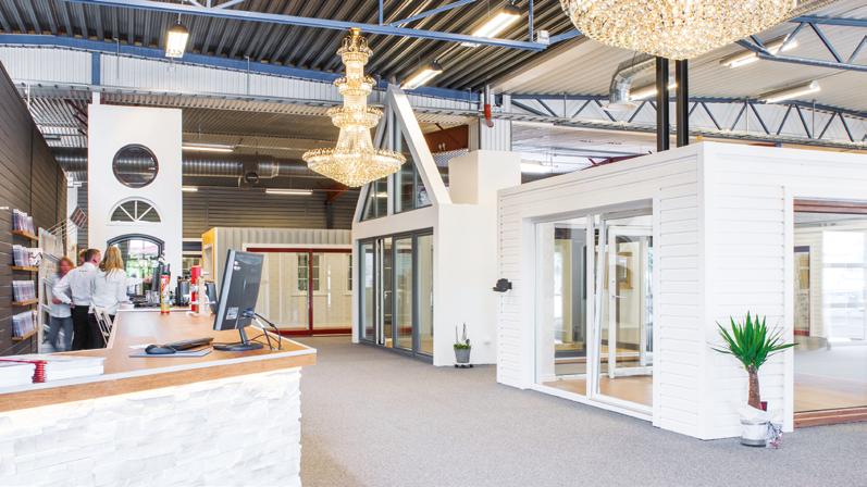 FINN INSPIRATION OCH FÅ PERSONLIG SERVICE Designed in Sweden Besök någon av våra utställningar i Ängelholm eller Stockholm. Få personlig service på plats eller via telefon av våra säljare.