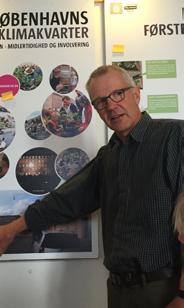 Vi byter till S-banan på Hovedbanegården skyndar till S-tåget. Hinner inte med snabbkaffet på stationen.