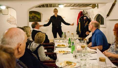 Foto: Nytt Natur- och kulturcentrum i Västerfärnebo Kommunalrådet Åsa Eriksson berättade inlevelsefullt om integrationslösningar i Norberg.