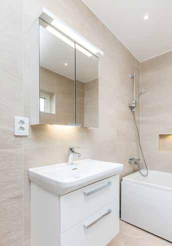 TVÄTTTÄLLBLANDARE Mora Armatur, NYXX B5 NYXX B5 med push down-ventil i krom. DUCH vedbergs, Forsa halvrund Forsa 90 x 90 består av två dörrar med tätningslist i nederkant.