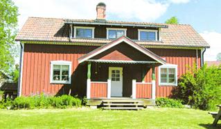 143+72 kvm, 5-6 rok. Carport. Trädgårdstomt 1 420 kvm. Vålsveden, Täktvägen 9. Utg.