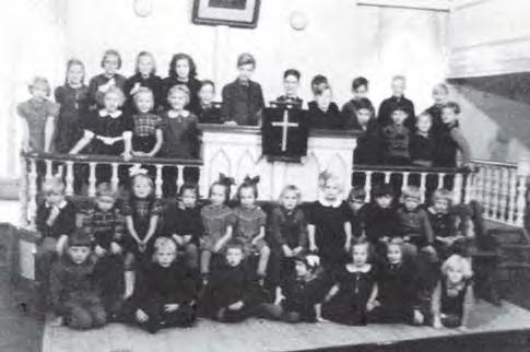 Kyrksalen. 1952 påbörjades ombyggnaden av missionshuset och följande år kunde byggnaden återinvigas, och namnet ändrades till Bergums Missionskyrka.