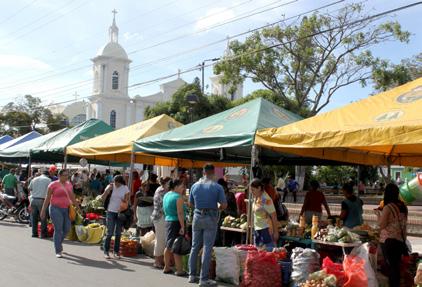 Fredagsmarknad i Parque Central, Estelí, Nicaragua.