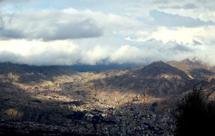 VERKSAMHETEN I LATINAMERIKA Utsikt över La Paz, Bolivia från El Alto.