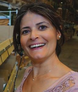 Terese, Butikschef Göteborg I mitt arbete som teamledare inom distributionen så koordinerar jag ett team av plockare som alla arbetar med pick by voice, ett system för att hantera och plocka kundens
