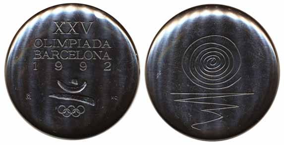 650 650 Spain Juan Carlos I 1992. XXV Olimpiada Barcelona 1992, 70 mm, 254 g silver. XF 700:- 651 U.S.A. 1923. Warren C.