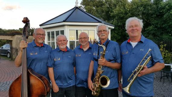 November 11 Jazz i baljan Tid: 19:00 Plats: Markaryds Kulturhus Entré: 100:-, pensionär och ungdom 50:- Biljetter köpes på biblioteket.