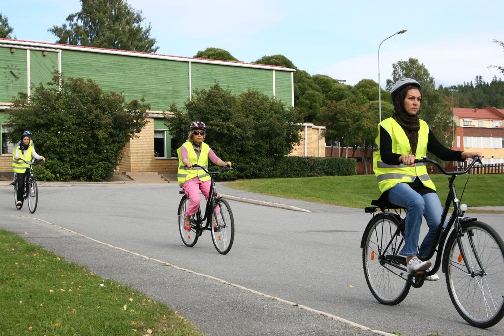 5. Fas tre: Ut i trafiken Bild 17: Börja på lugna gator Målet med kursen är så klart inte att lära någon att cykla runt på en skolgård.