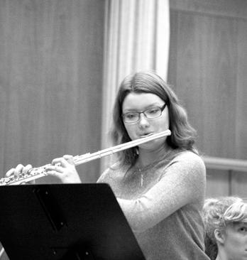 både som musiker och individer. Det är ett viktigt arbete att inspirera unga att välja ett klassiskt intrument och att stärka orkesterinstrumentens ställning.