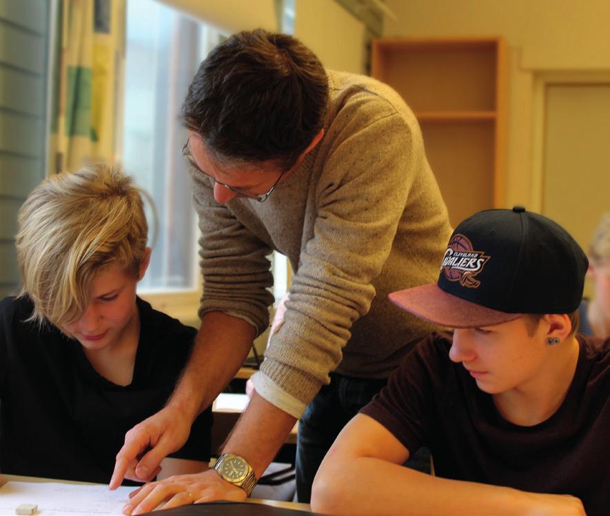 Grundskola åk 7-9 Grundsärskola åk 7-9 Fem spår (hus), cirka 550 elever Rektorer: Eva Carlander, 0500-49 86 26 eva.carlander@skovde.se Tomas Eriksson, 0500-49 86 25 tomas.eriksson@skovde.