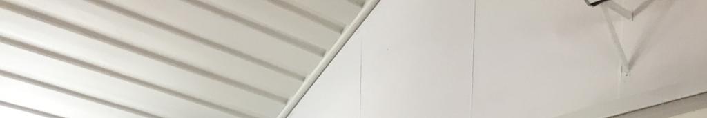 så miljövänliga material som möjligt. Isoleringen består av bl.a. cellulosa, träfiber och återvunnet tidningspapper.