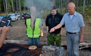 Något av det knasigaste undertecknad sett men så är det också Lennart vi har att göra med. SM3RNN, Nisse, riggar en dator och en SDRradio och börjar experimentera.