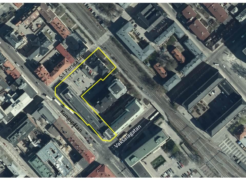 Planområdet markerat med gult Planområdet sett från söder Den angränsande bebyggelsen till kvarteret Oden Ygg är av
