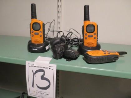 3st walketalkies med 2 laddare,