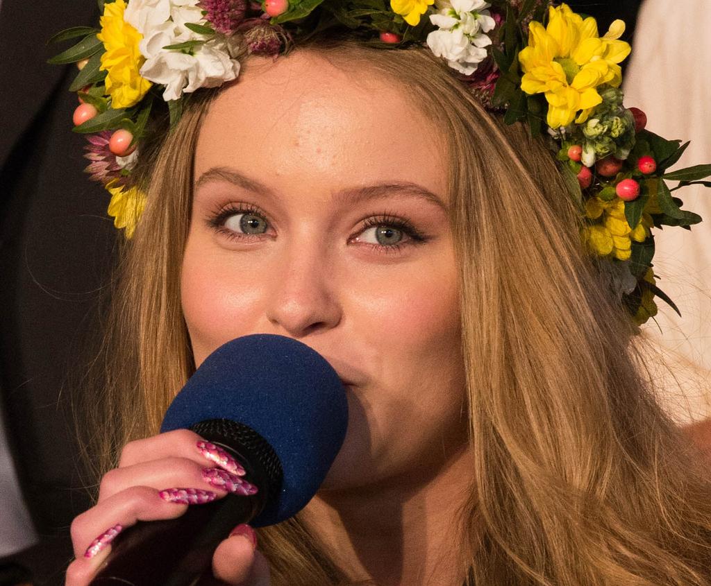 2018 Foto: Frankie Fouganthin Zara Larsson som sommarpratare i p1. solokarriär och coverskivor där han tolkat exempelvis Pete Seeger.