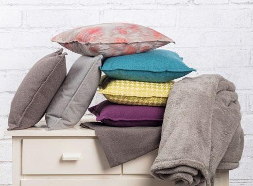 KNAUS DYNOR & COZY HOME-PAKET 106 107 COZY HOME-PAKET NEW Med fjäderfyllning 3 Ge din husbil en elegantare stil med vardera två stora (60 x 40 cm) och