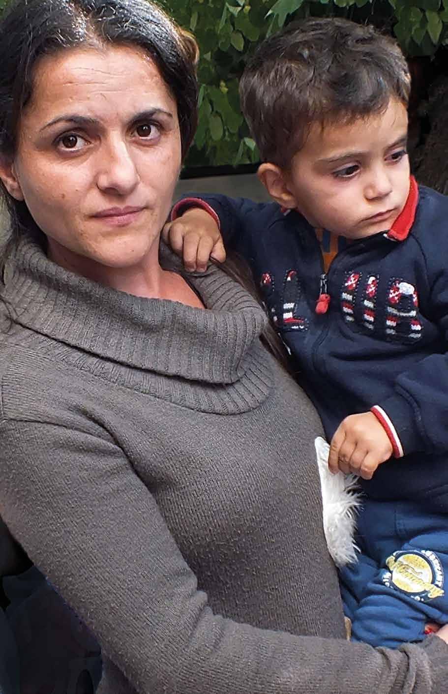 ALBANIEN Mamman som förlorat allt hopp berättar om sitt liv Jag kände att jag var världens olyckligaste människa - hopplös, drunknande i skulder, ensam med fyra barn.