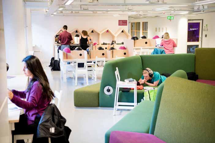 Foto: Erik Cronberg Biblioteket ett andra vardagsrum Karolinska Institutets universitetsbibliotek (KIB) finns både på campus Flemingsberg och på campus Solna och fungerar som studieplats, mötesplats
