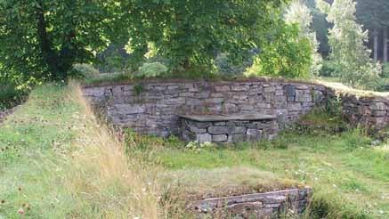 Sevärdheter och utflyktsmål / Attractions and excursions Dragsmarks klosterruin Bokenäs gamla kyrka En av landets äldsta och bäst bevarade kyrkor har vi i Bokenäs.