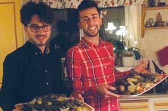 Att sitta i den trygga miljön på Bokenäsets bygdegård och fika öga mot öga med en handläggare från Skatteverket i Aleppo!