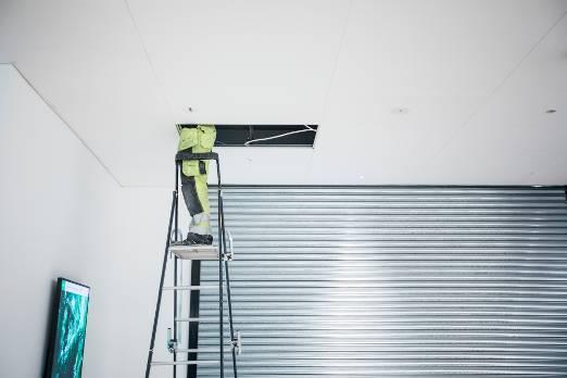 Till viss stadskänsla bidrar förstås närheten till Mall of Scandinavia.