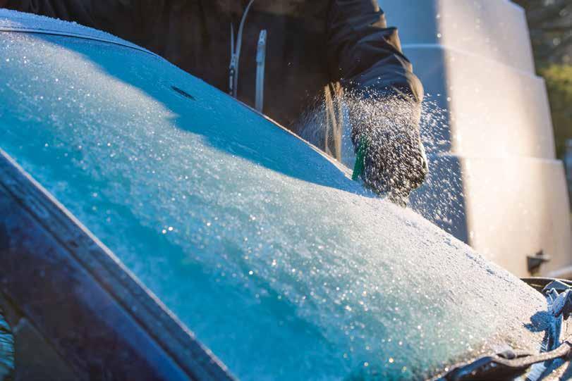 Var redo när snön kommer Vindruteskydd CARWISE Frostskydd för framrutan.
