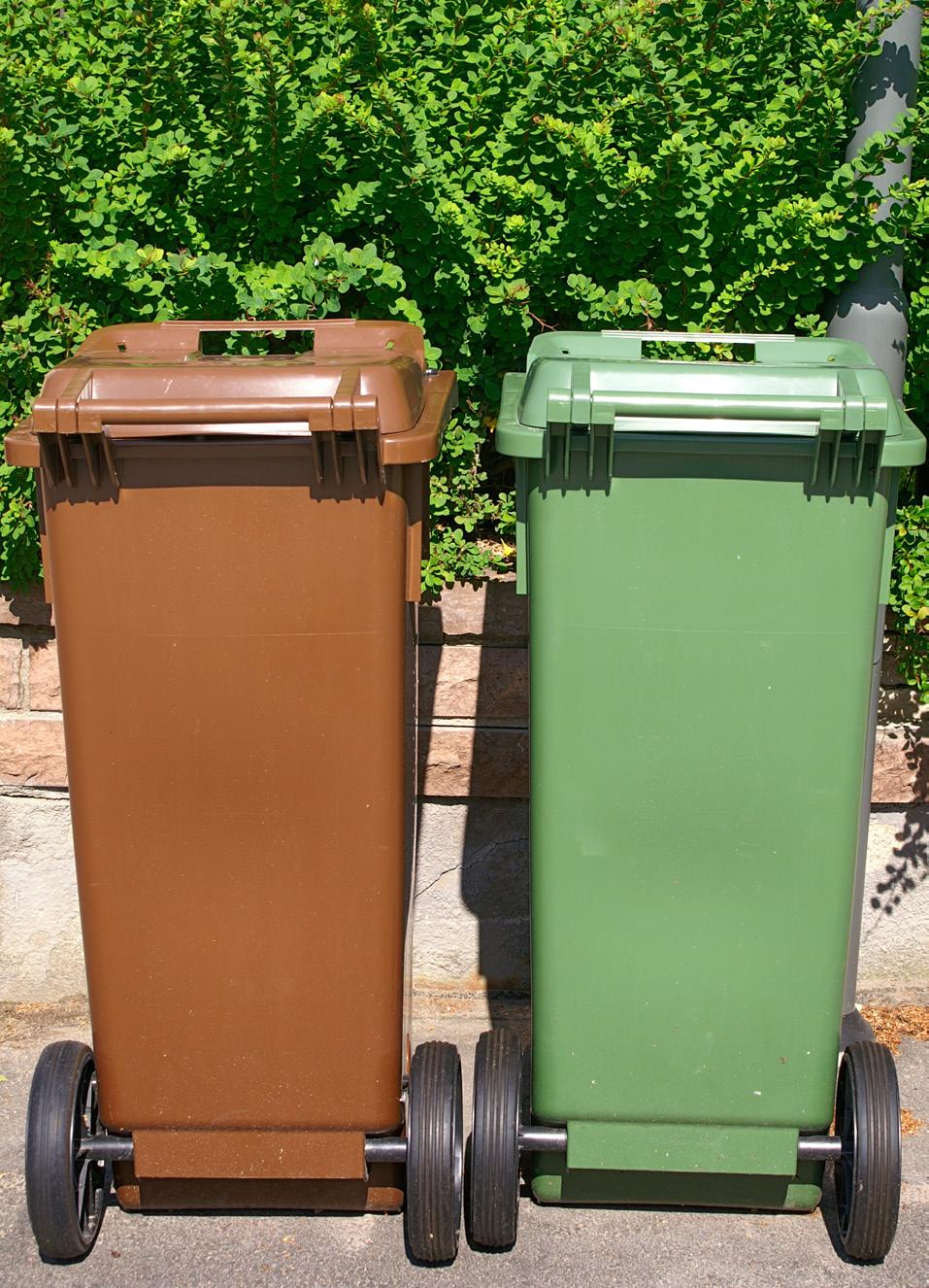 Papperspåsen har flera fördelar jämfört med en påse av exempelvis bioplast. Bioplast innehåller oftast även vanlig plast.