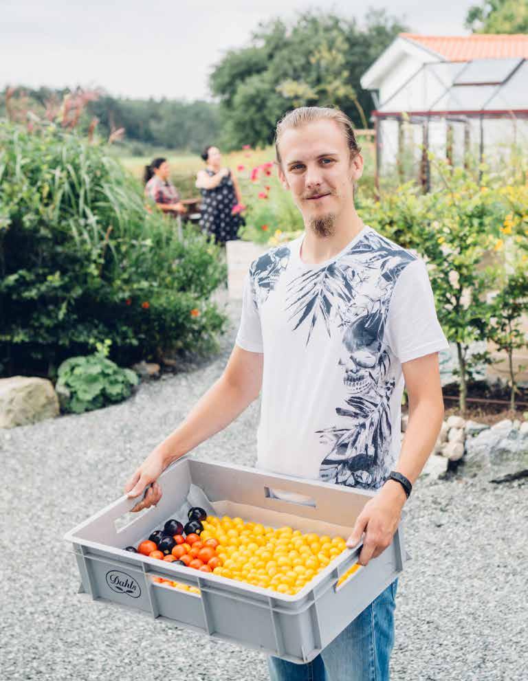 ARBETE & SYSSELSÄTTNING Helhetsperspektiv ökar chansen att få jobb Genom Göteborgs Räddningsmission kan människor som stått utan arbete en längre tid få arbetsträning anpassade efter sina egna
