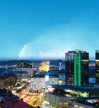 Vi skänker överbliven mat till caféet på Vasagatan, vi samlar in julklappar på Gothia Towers och vi köper råvaror från Björlanda Prästgård till vår restaurang Upper House och mycket mer.