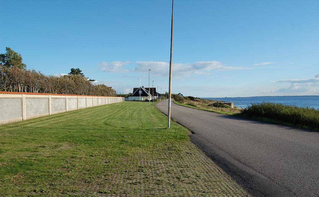 Vikens nya kyrkogård Anläggningshistorik 1918: Vikens nya kyrkogård anlades på mark som hade tillhört Måsagården i södra Viken, och som inköptes av källarmästare Håkan Ohlsson.