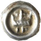 Brakteat med krona inom slät ring. Under kronan tre punkter. LL IX:6. 0,27 g. R. Ojämn patina. Ex Privat 1978-11-14.