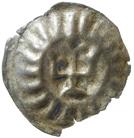 Under kronan en halvmåne. LL XXVIII:4e, MGL 1983: VI:8. 0,35 g. S. Kantskador.