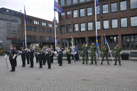 också spelningar där allmänheten har fått möjligheten att se och höra oss.