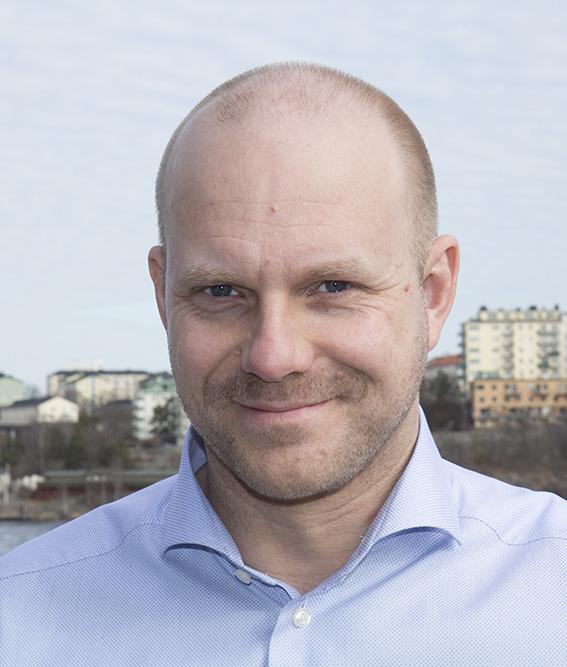 Pierre Fors VD och koncernchef, se ovan under Styrelse.