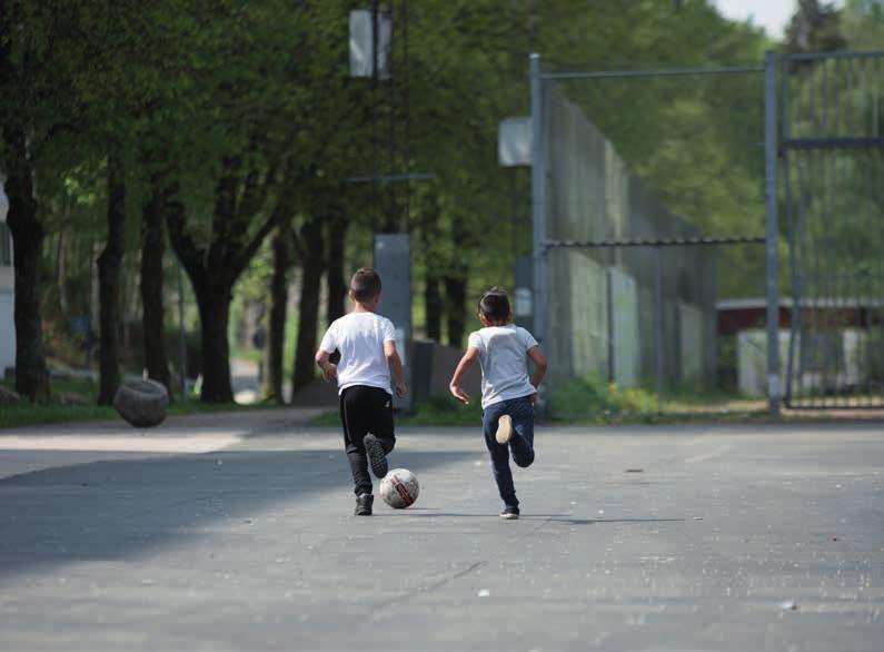 Spelare från vår A- och U19-trupp är ofta med och vi tar även med barnen till Gamla Ullevi och på studiebesök på Kamratgården.