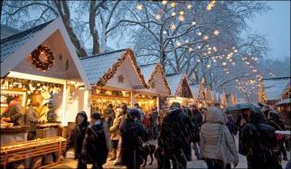 8. Julshopping i Köpenhamn Vi fortsätter med traditionen att åka på julshopping till Köpenhamn. Resan går i december även i år.