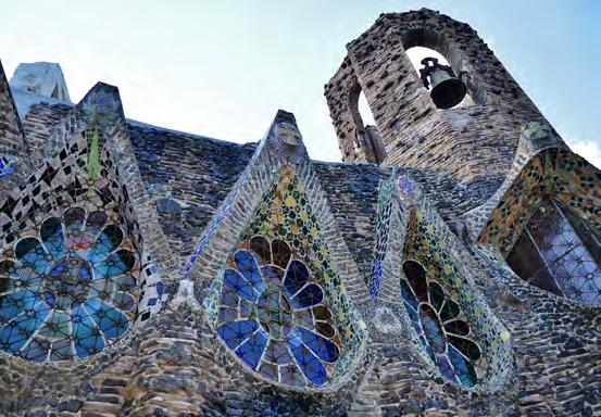 De två andra stod arkitekten Lluis Domenech bakom, Palau de la Música Catalana och Hospital de Sant Pau. 100 000 Hur många personer går det in i Barcelonas högborg Camp Nou? jo ungefär 100 000.