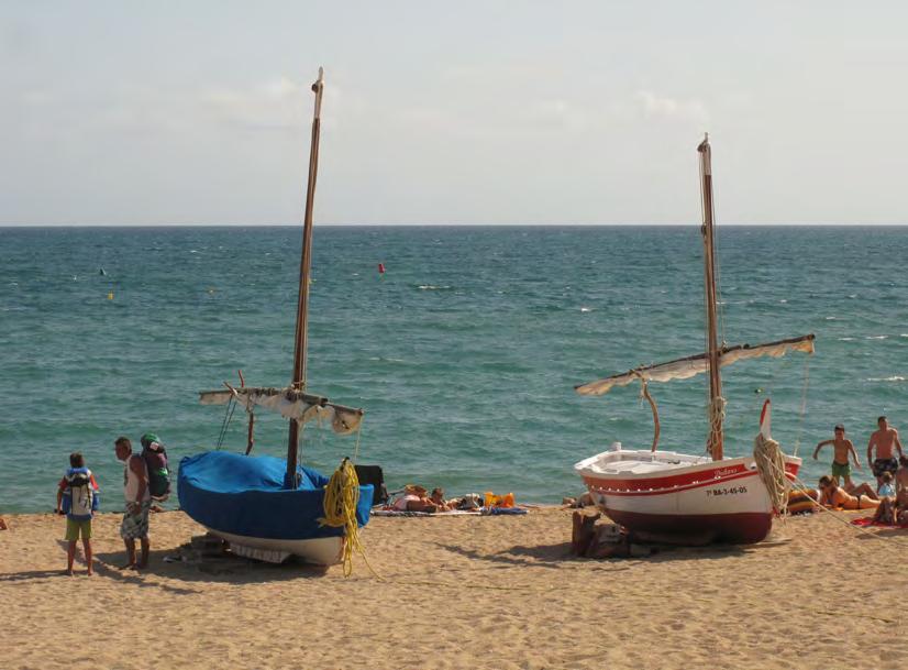 Bad- och gayturister flockas till Sitges. Alella Byn Alella som ligger i vindistriktet med samma namn är en av de härligaste utflykterna kring stan.