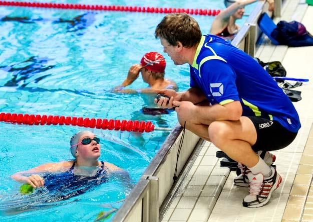 Du som tränar olympisk tyngdlyftning blir stark och explosiv, spänstig, smidig och utvecklar din mentala styrka. Olavi Blomfjord är huvudansvarig tränare.