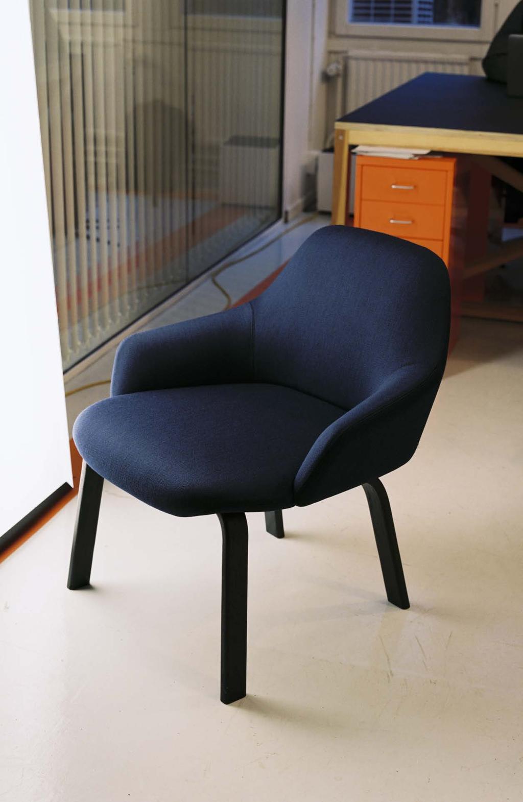 Hug 04 Armchair Hug by Monica Förster Hug is designed by Monica Förster to be a subtle and soft-spoken piece of furniture, easy to fit into any kind of environment.