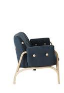 Crafted wood and joints, together with leather details create a simple aesthetic that works both for public environments and contemporary homes.