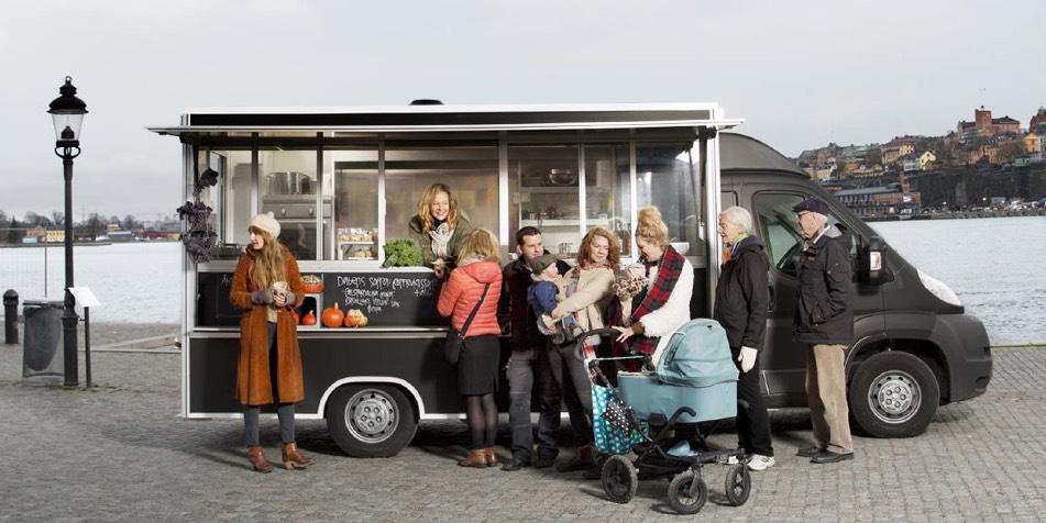 FOOD TRUCKS ATT HYRA Genom oss kan man boka food trucks till dig som behöver den som kök, rekvisita eller promotion.