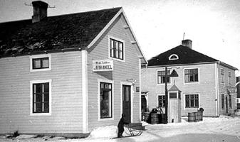 Den första butikslokalen 1927 vid Storgatan.