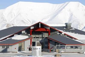 HOTELL Radisson Blu Polar Hotel **** Vei 229-3, Longyearbyen Hotellet ligger centralt i Longyeardalen, med fin