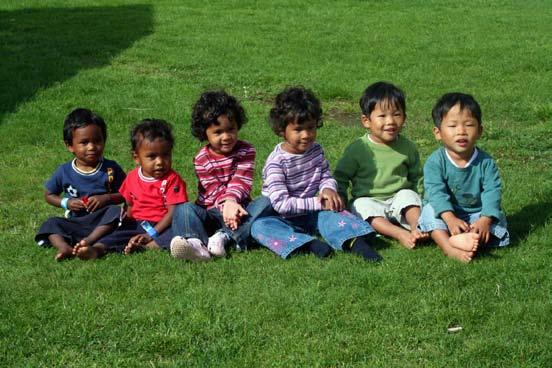 David och Jacob, Evelina och Cornelia från Indien och Leon och Wilmer från Vietnam. Vi hälsar till alla som vi träffade på sommarträffen.