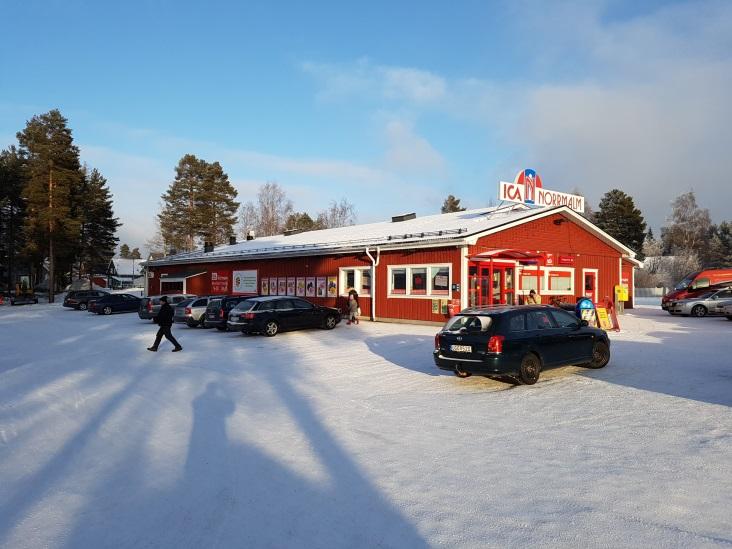 Befintlig bebyggelse Inom planområdet finns handelsbebyggelse bestående av två byggnader med tillhörande parkeringsytor.