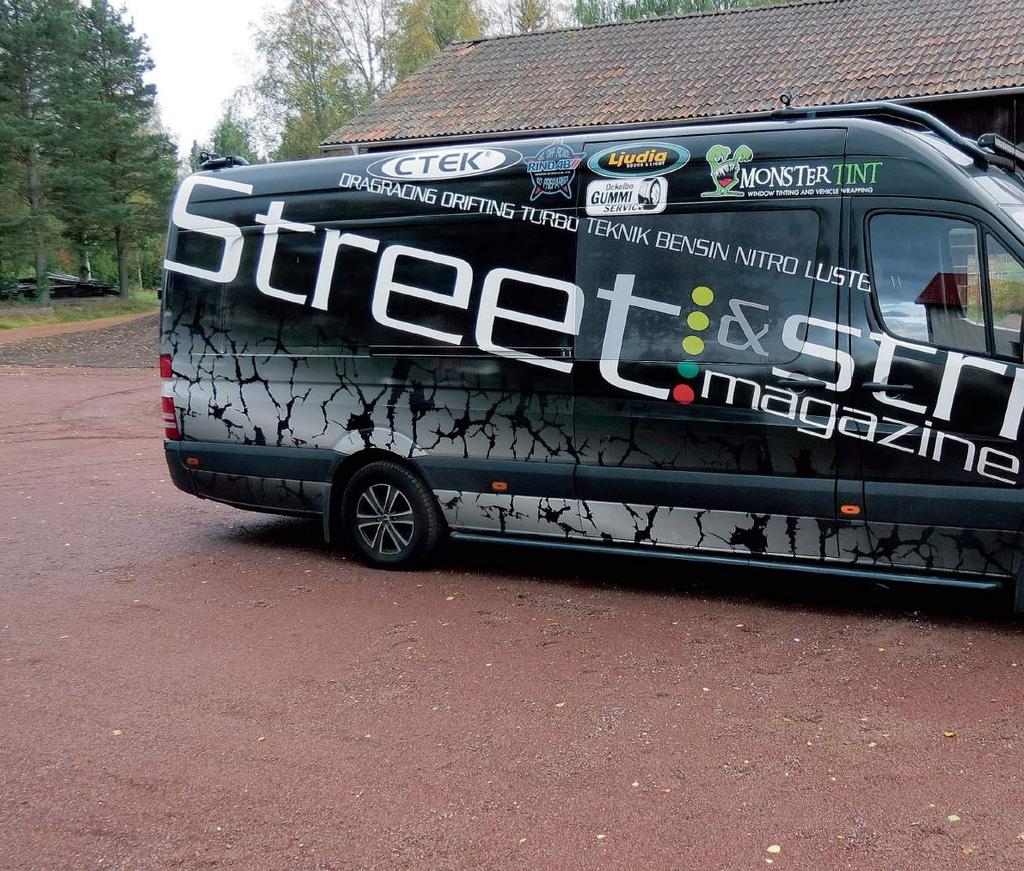Att hitta det perfekta fordonet som både klarar av att frakta människor och fordon är svårt. Eller har vi hittat den ultimata lösningen?