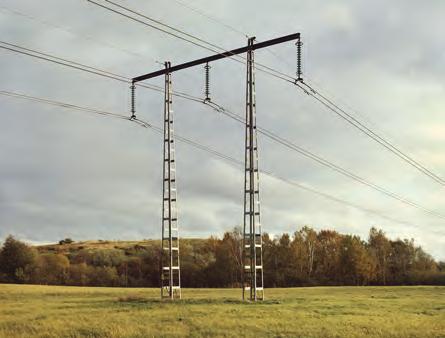 2. Exempel på tre olika stolptyper som kan komma att användas längs den planerade ledningen.