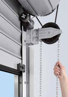 ) Decotherm S, stål 5000 4500 mm HR 120 A, aluminium 5000 4500 mm Handkättingspel enkel öppning och stängning med hjälp av handtag på ut- resp.
