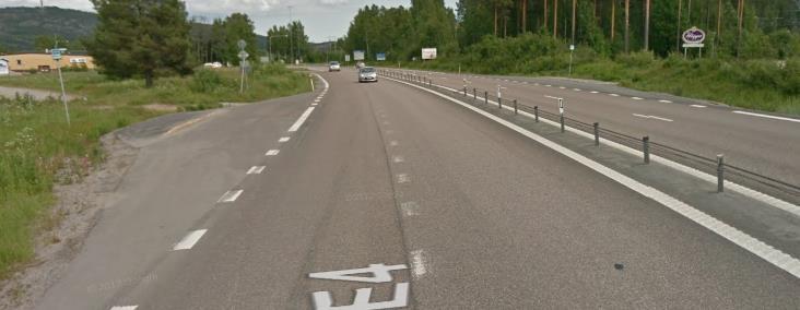 3.4.4 Korsningen Prästsundsvägen E4an Korsningen är utformad som en mindre trafikplats. Norrgående som ska svänga vänster har en kort avfart åt höger.